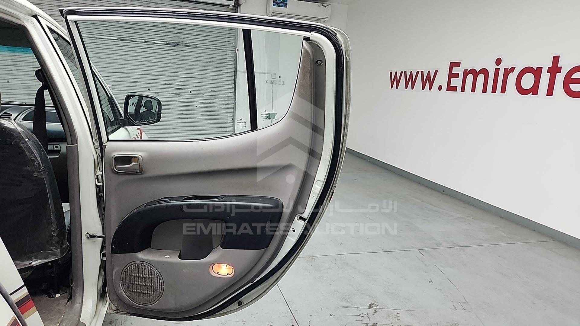 2012 MITSUBISHI L 200 VIN: MMBJNKA40CD053877