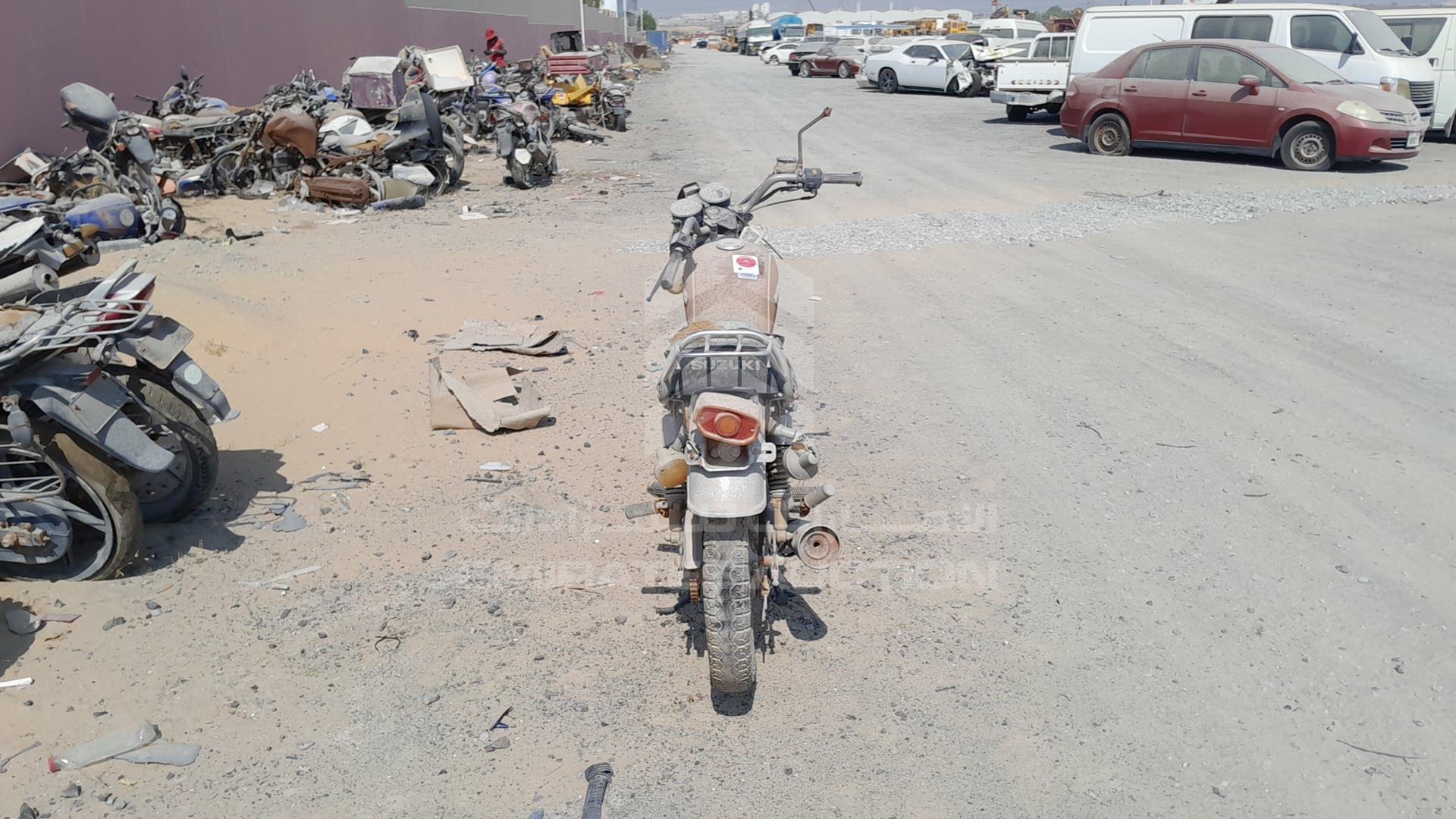 0 SUZUKI MOTORBIKE VIN: LC6PCJG9450803669