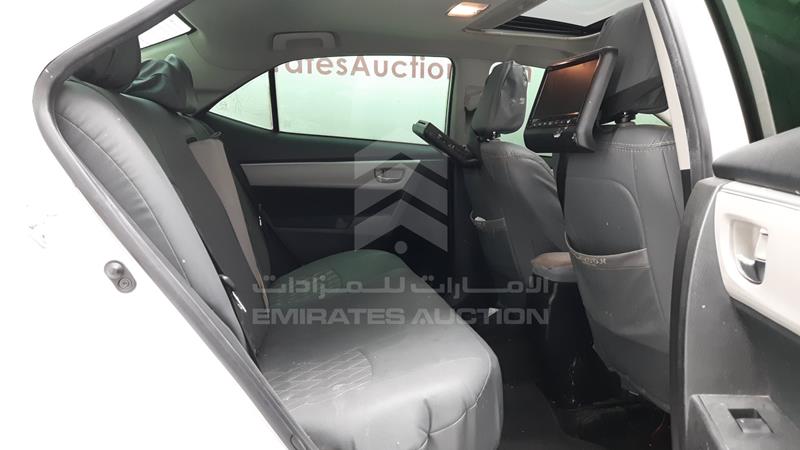 RKLBL9HE7F5241122 Auction: EmiratesAuction Lot: 407963 RKLBL9HE7F5241122 Toyota Corolla 2015 WHITE Photo 28