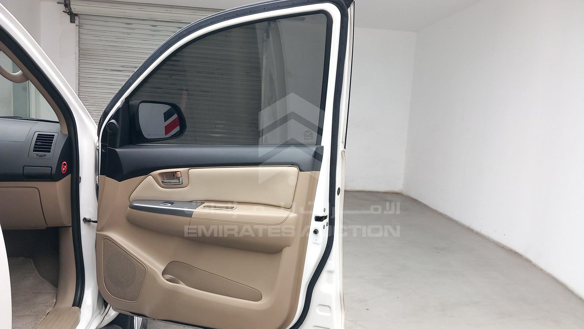 2015 TOYOTA FORTUNER VIN: MHFYX59G7F8068399