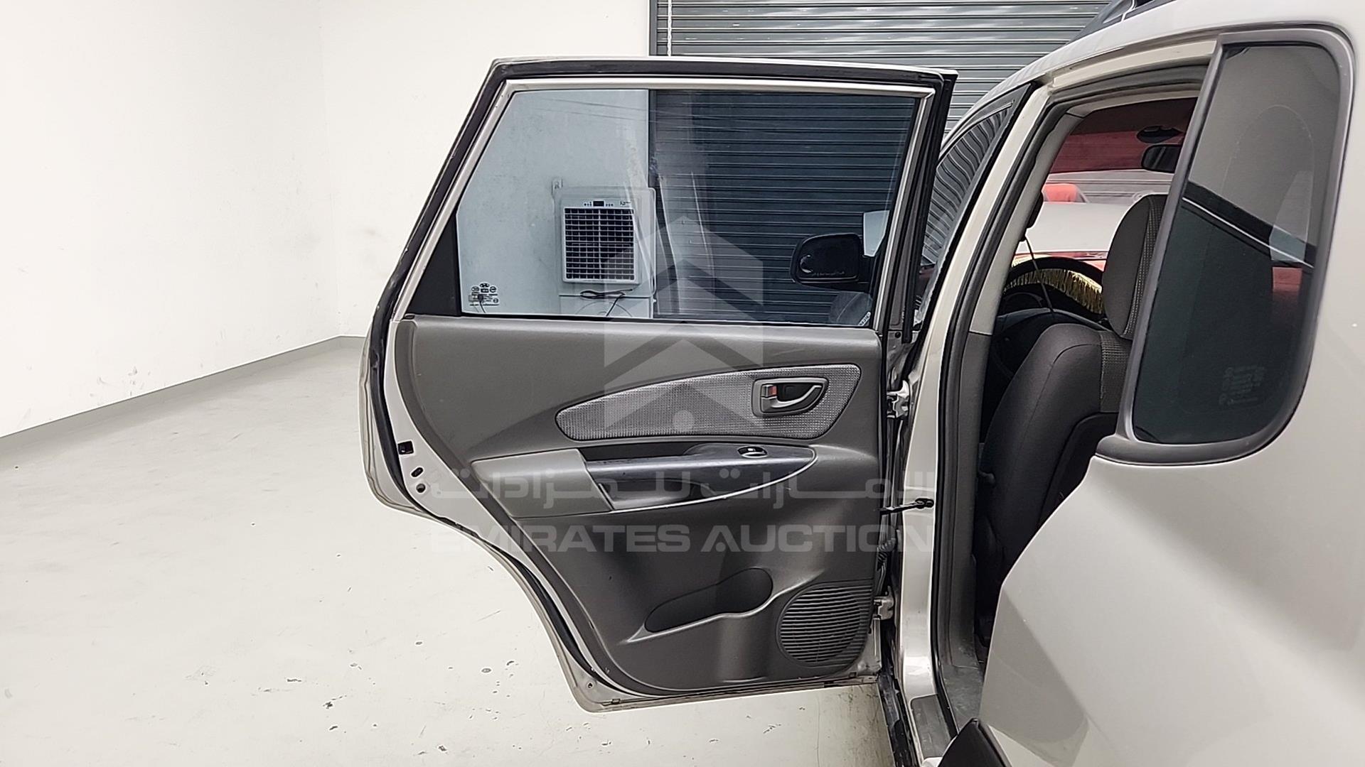 2006 HYUNDAI TUCSON VIN: KMHJM81B16U302479