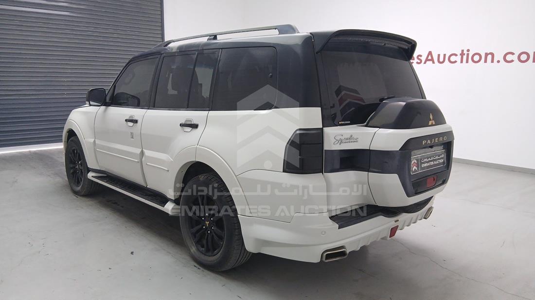 2020 Mitsubishi Pajero — Rear Left Angle — Photo 9