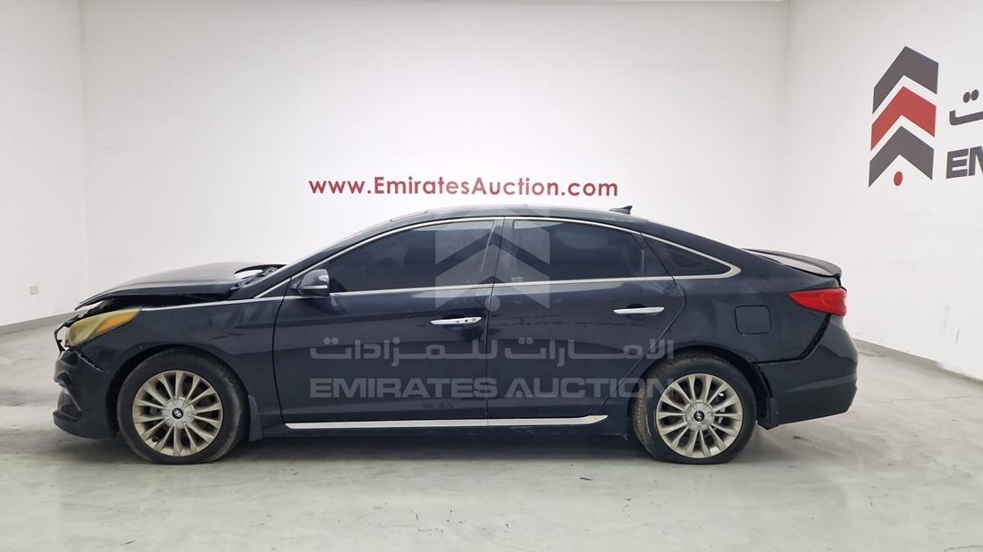 هيونداي سوناتا 2015 — الزاوية الأمامية اليسرى — صورة 8