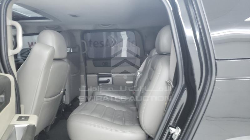 5GRGN23U74H103352 Auction: EmiratesAuction Lot: 404918 5GRGN23U74H103352 Hummer H2 2004 BLACK Photo 21