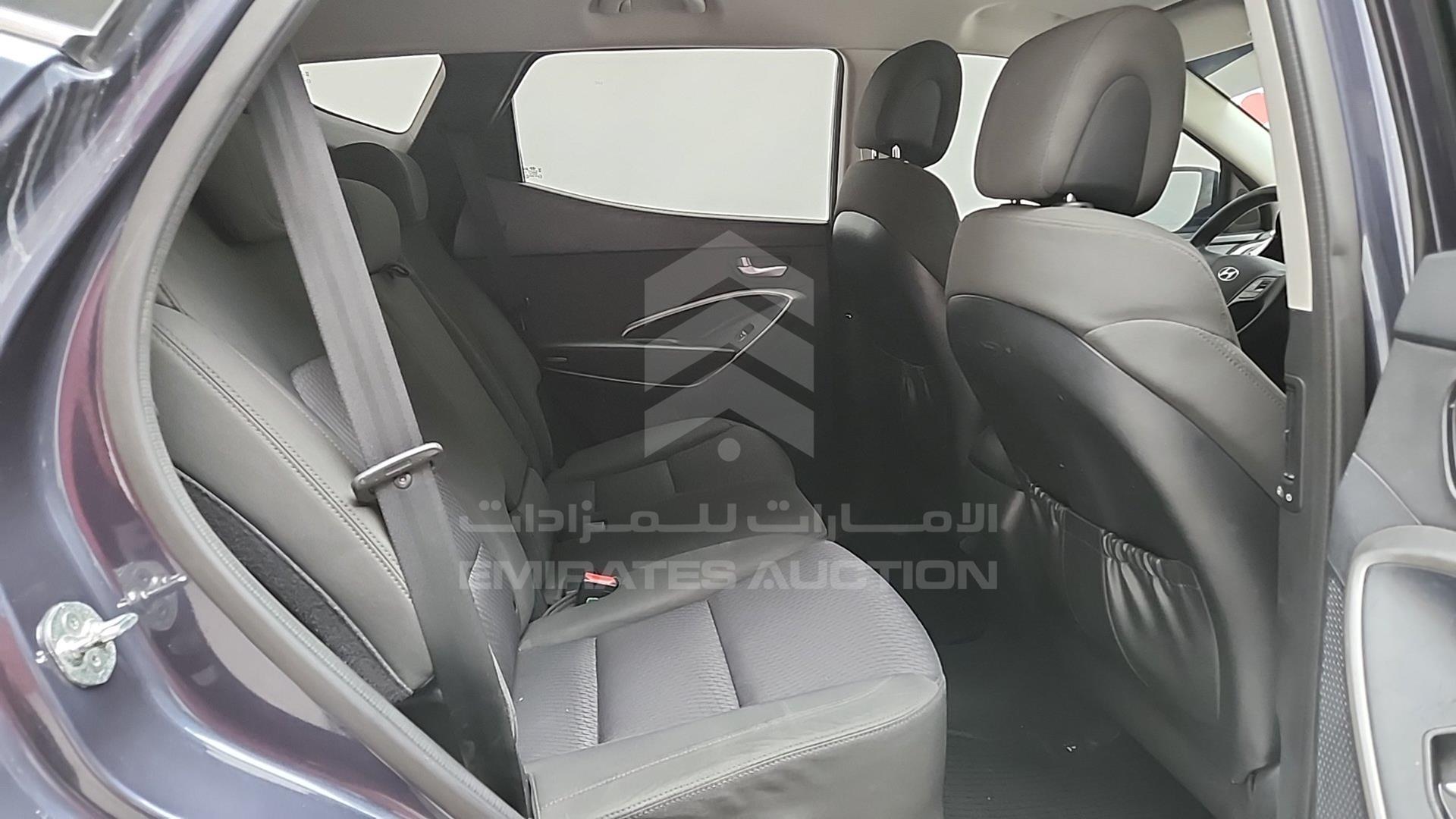 2016 HYUNDAI SANTA FE VIN: KMHST81C2GU488227
