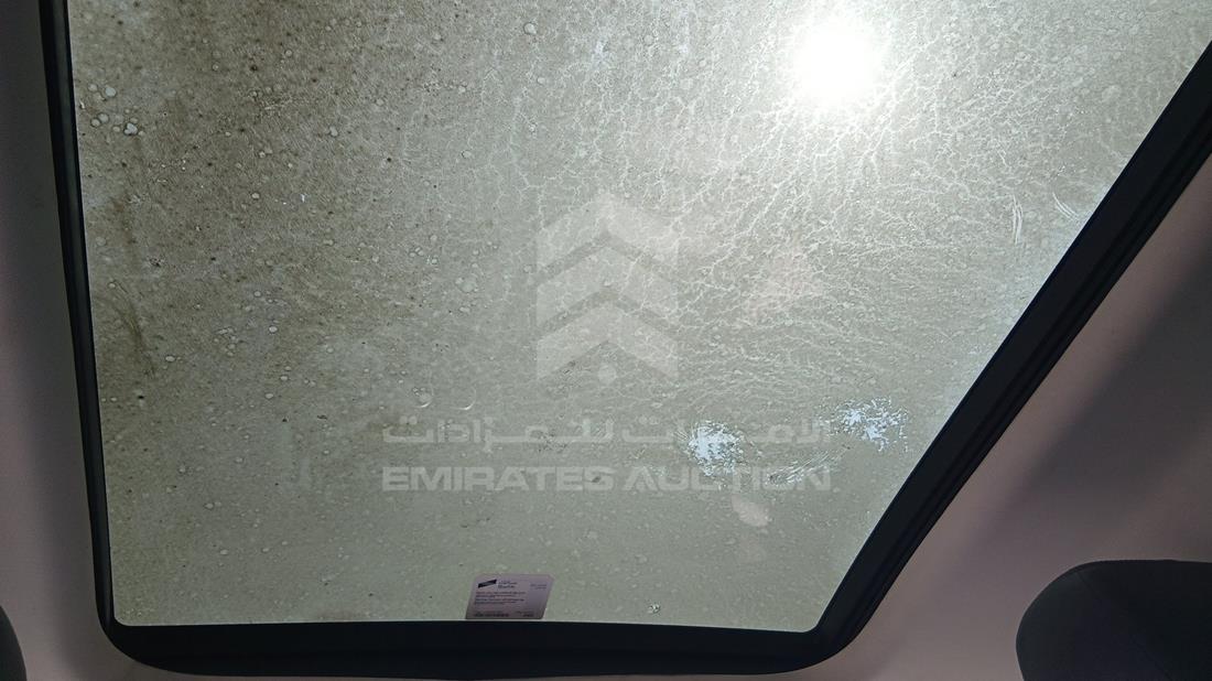 لاند روفر Defender 2023 — زاوية فتحة السقف — صورة 17