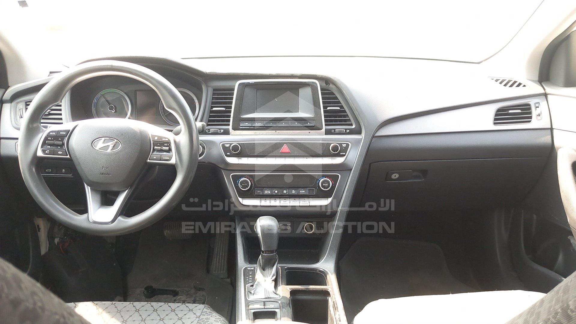 2018 HYUNDAI SONATA VIN: KMHE2413XJA082035