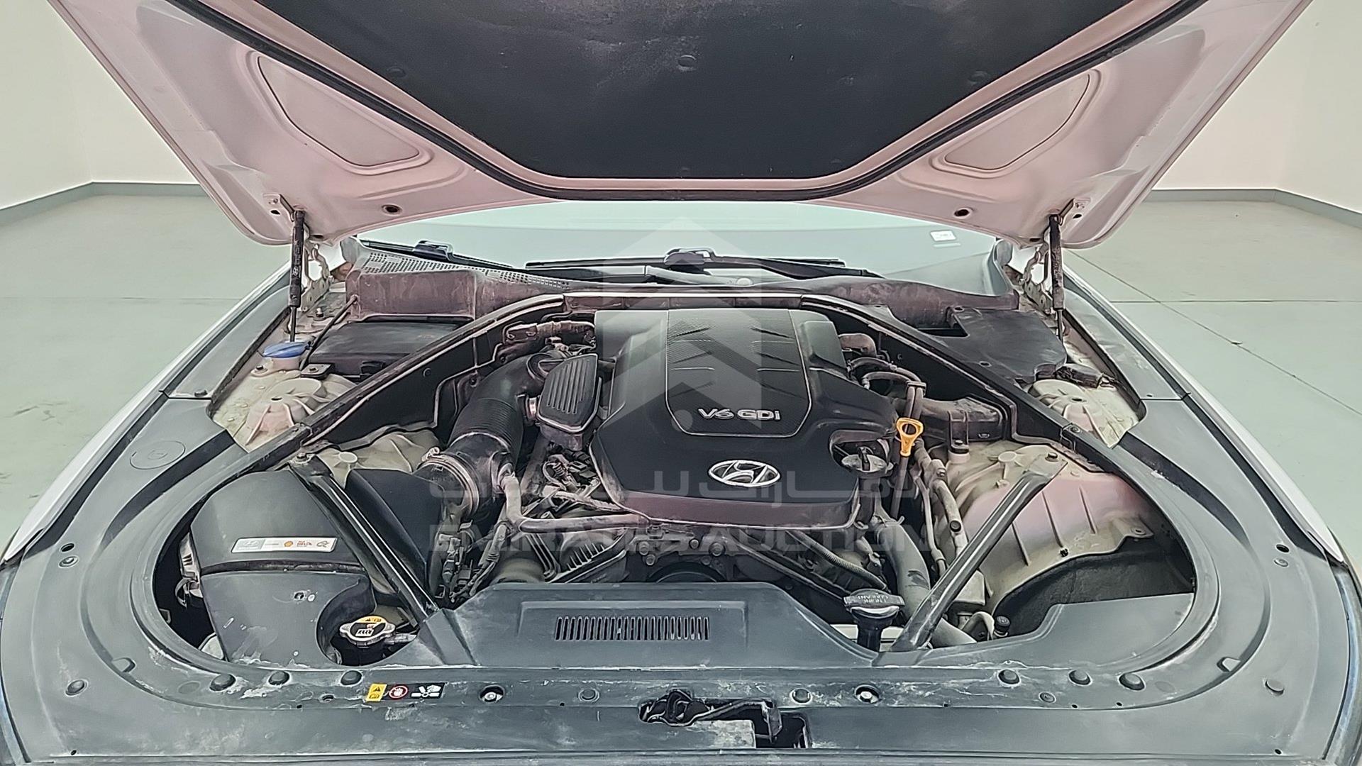 2015 HYUNDAI GENESIS VIN: KMHGN41EBFU057576