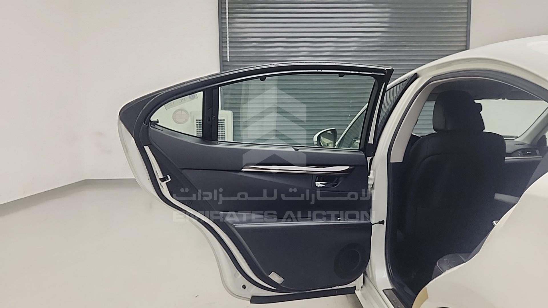2014 LEXUS ES 350 VIN: JTHBK1GG8E2098152