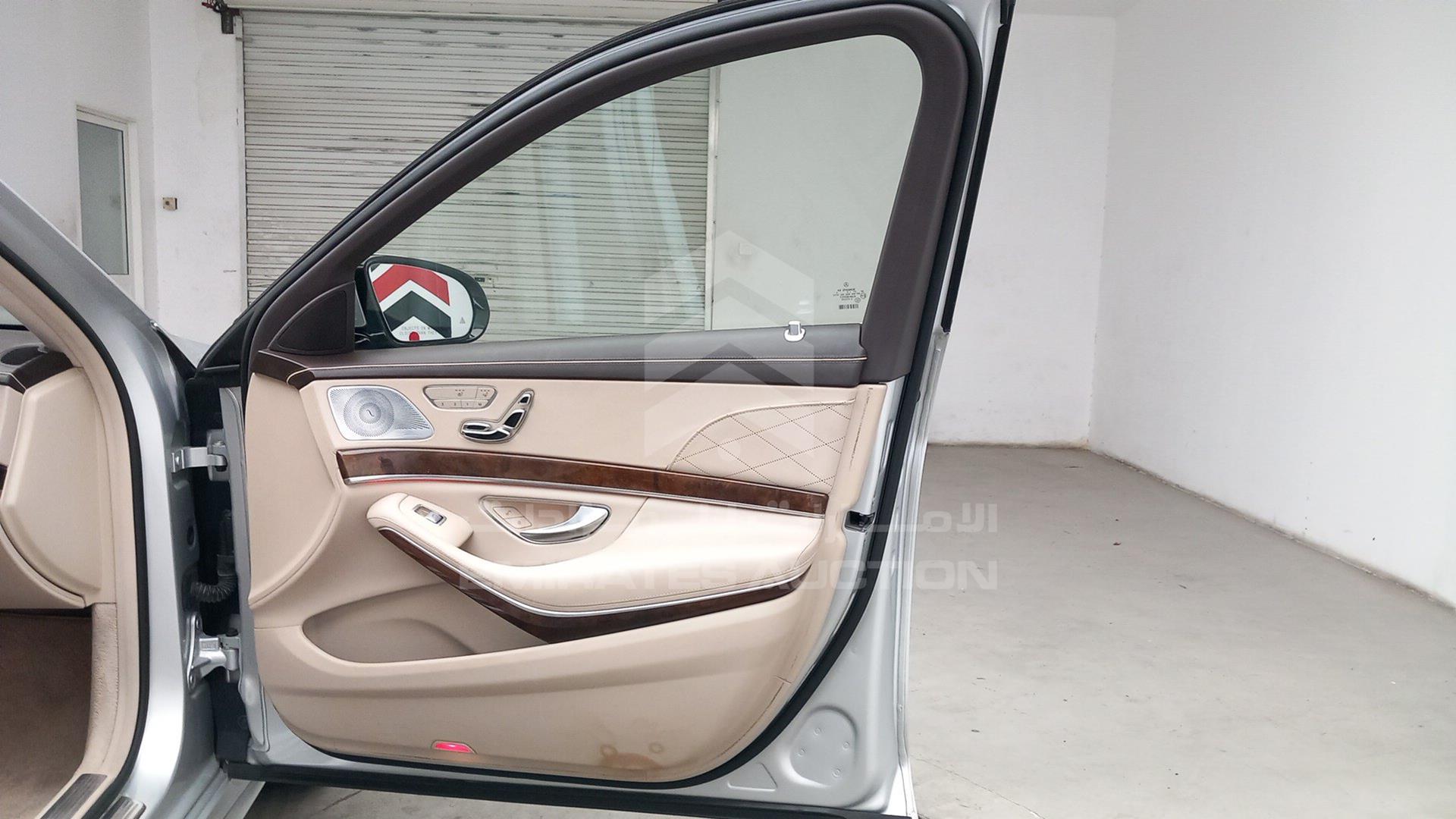 2015 MERCEDES S 63 AMG VIN: WDDUG7JB7FA074434