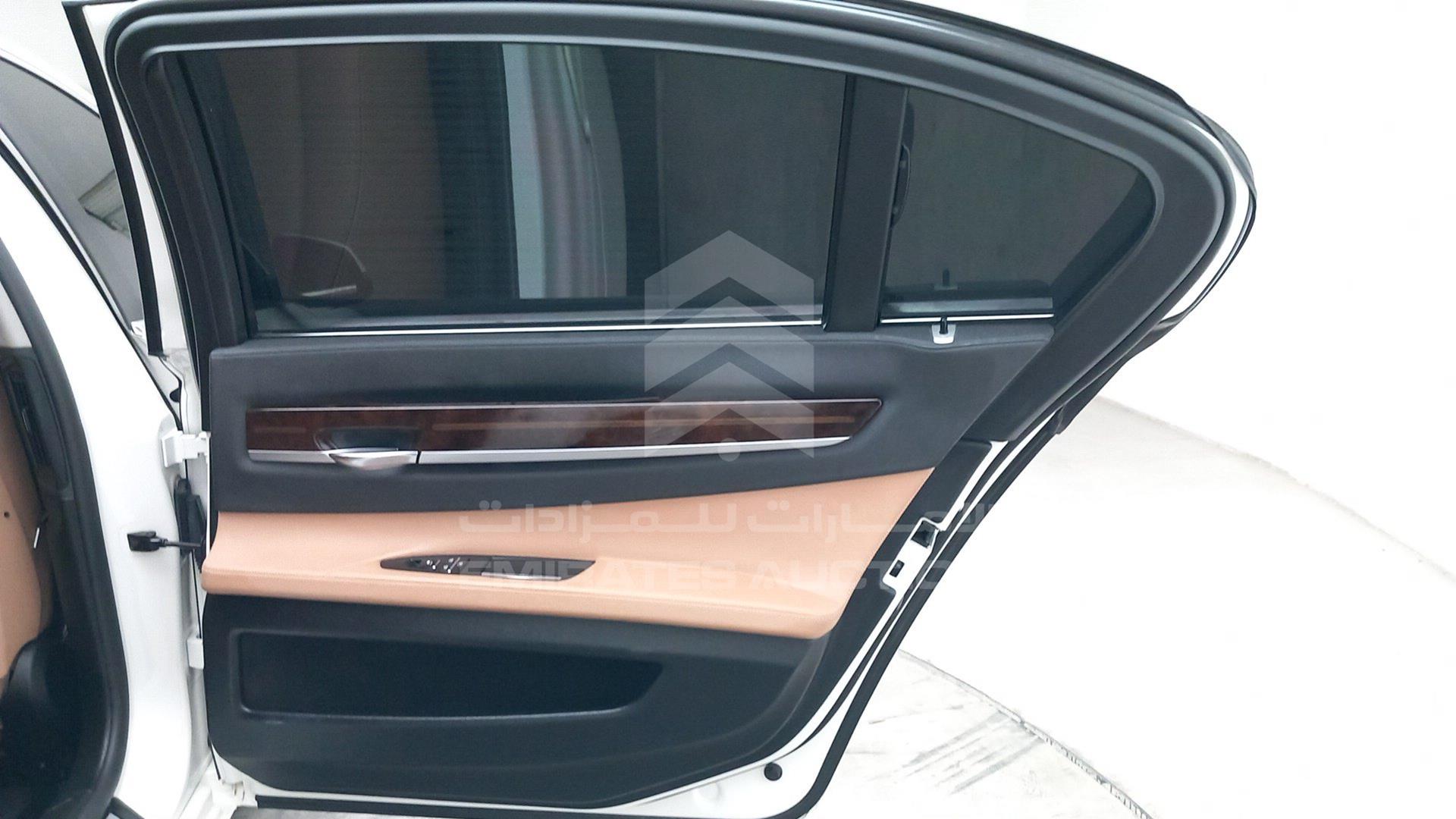 2013 BMW 730 VIN: WBAYE2109DDZ45880