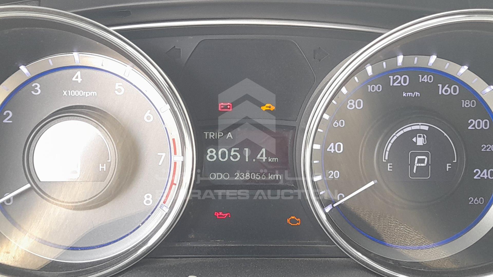 2014 HYUNDAI SONATA VIN: KMHEB41C7EA624987