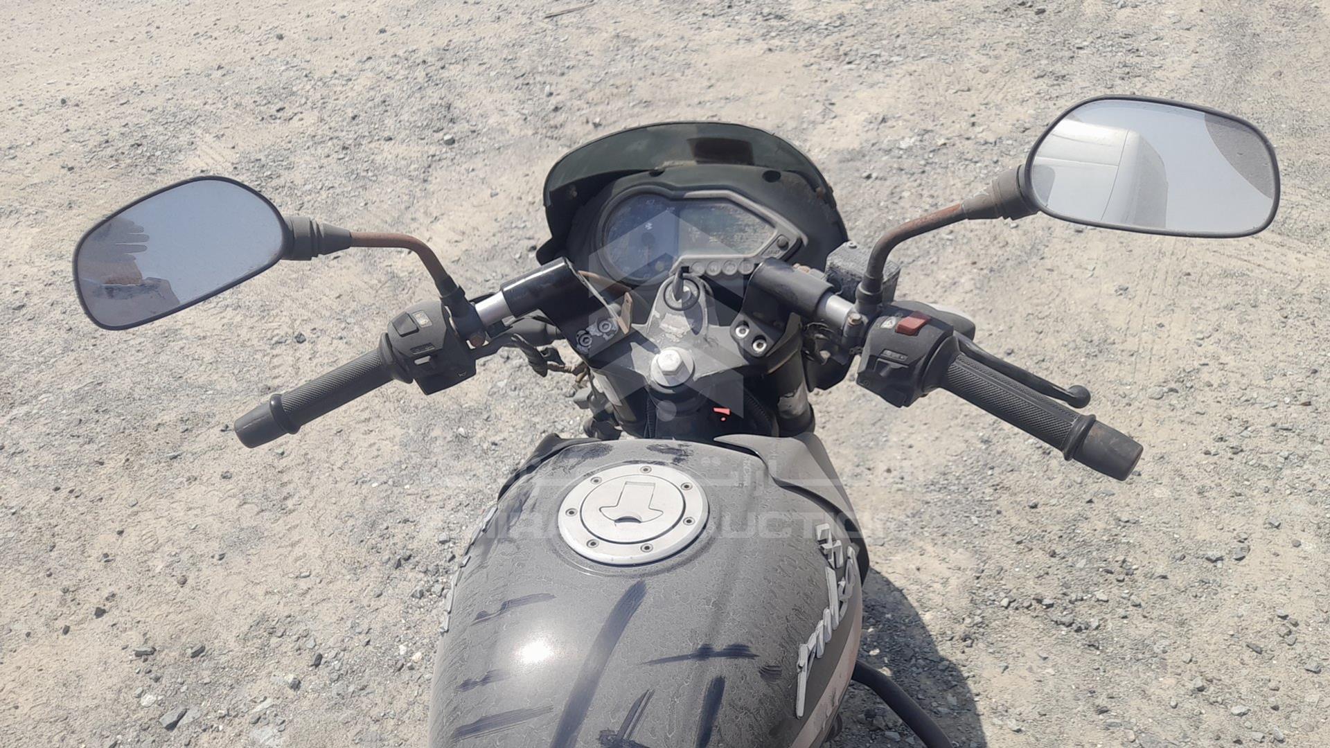 2015 BAJAJ 180 CC VIN: MD2A12DZ1FCL86256