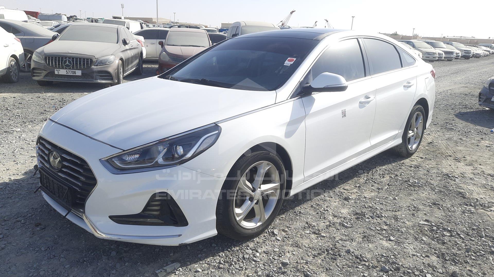 2018 HYUNDAI SONATA VIN: KMHE241G1JA419355