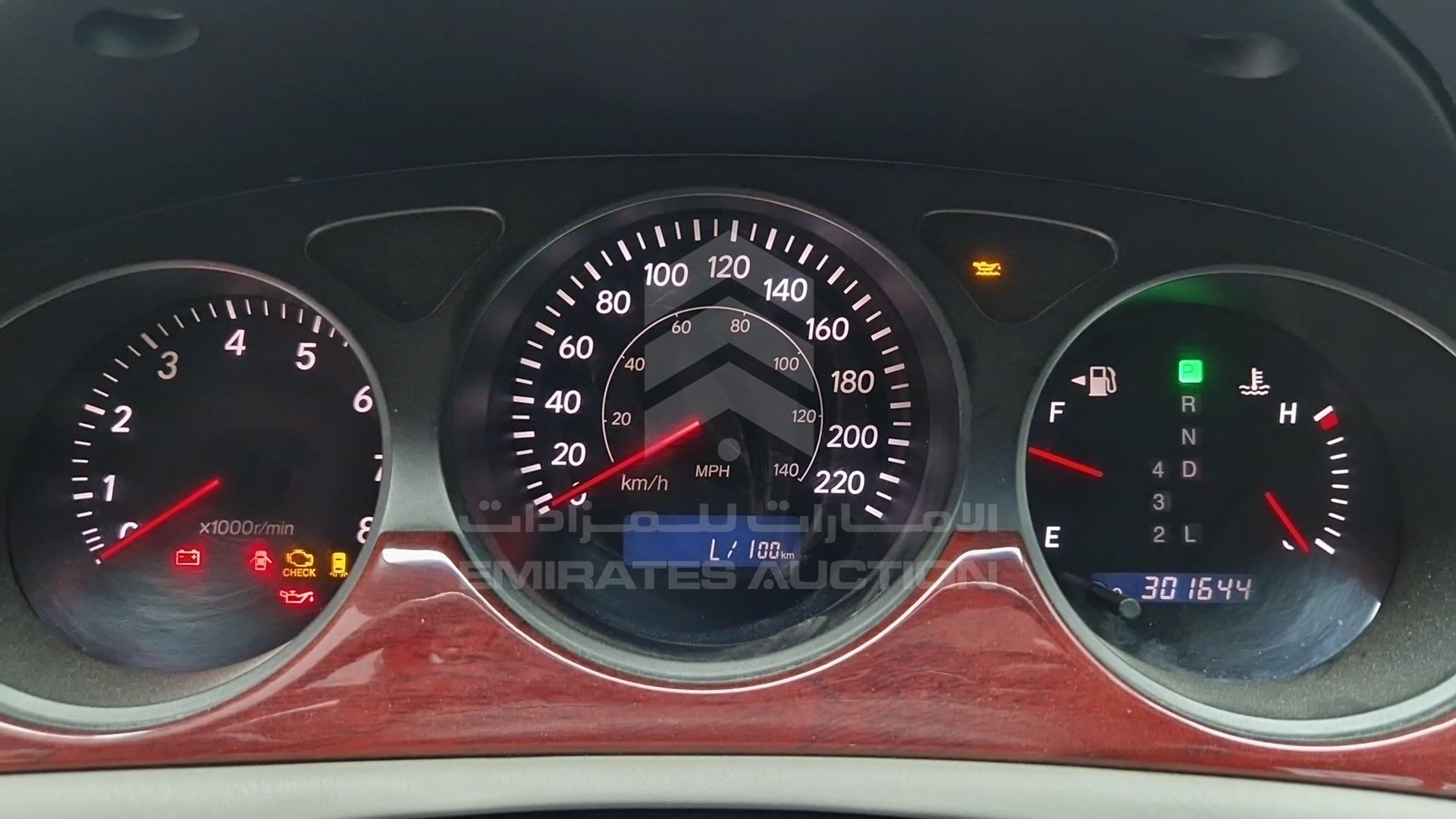 2002 LEXUS ES 300 VIN: JTHBF30G820063242