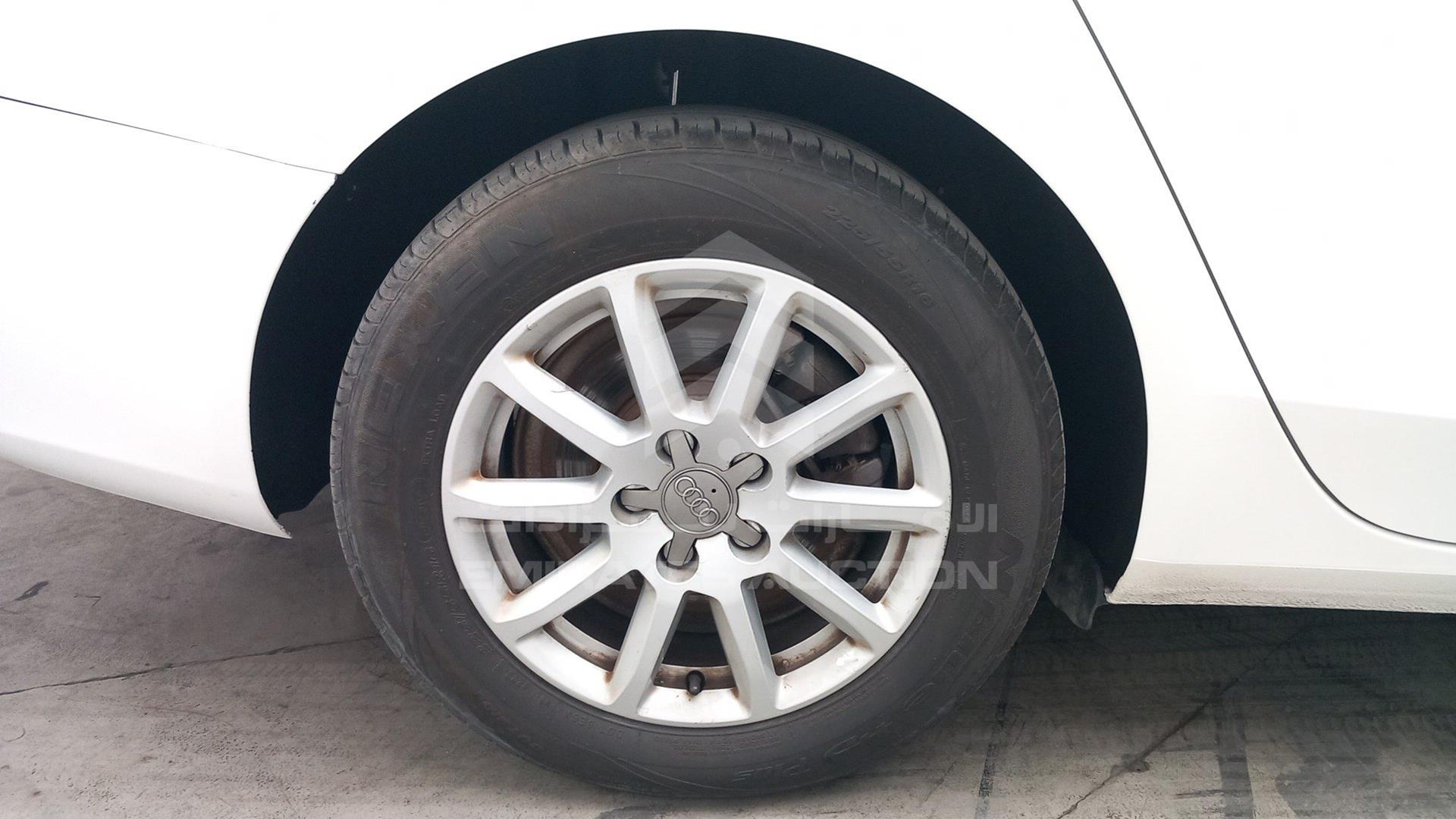 2014 AUDI A4 VIN: WAUACCFL3EN008504