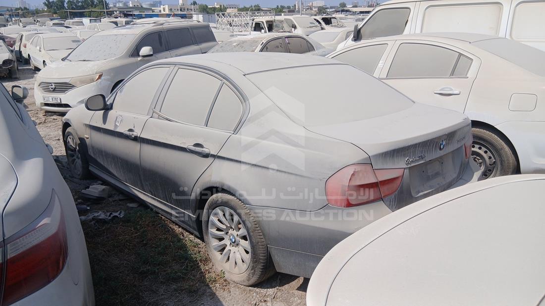 BMW 320I - Scrap without document — Rear Left Angle — Photo 5