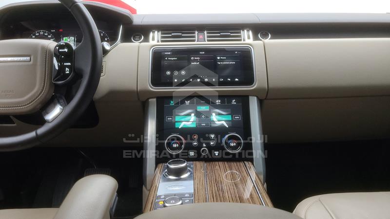 SALGA2BV6JA380966 Auction: EmiratesAuction Lot: 405807 SALGA2BV6JA380966 Range Rover Vogue SE 2018 BLUE Photo 24