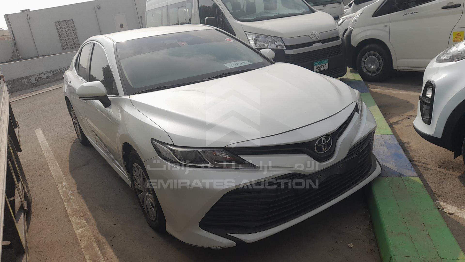 2018 TOYOTA CAMRY VIN: JTNBF9HK4J3014819