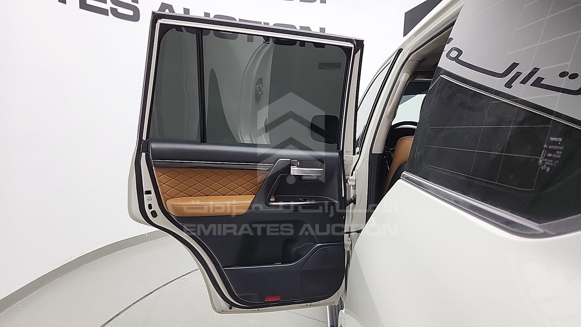 2021 TOYOTA LAND CRUISER VIN: JTMHX01J2M4226139
