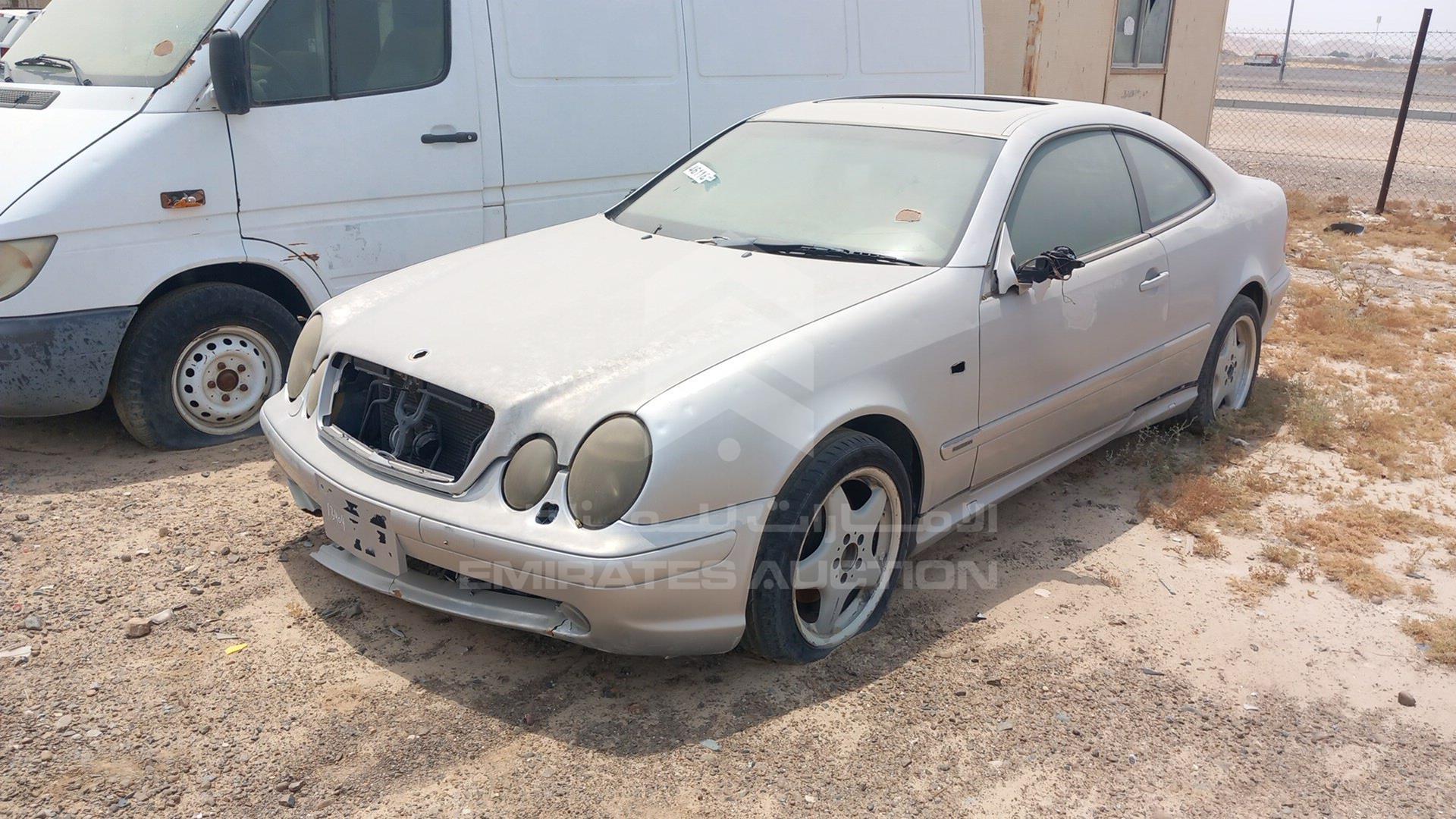 0 MERCEDES --- VIN: WDB2083651F024839