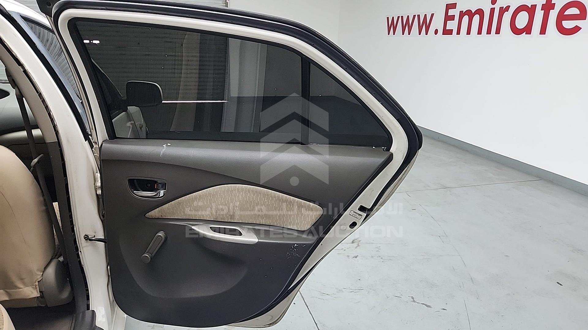 2009 TOYOTA YARIS VIN: JTDBW923194025708