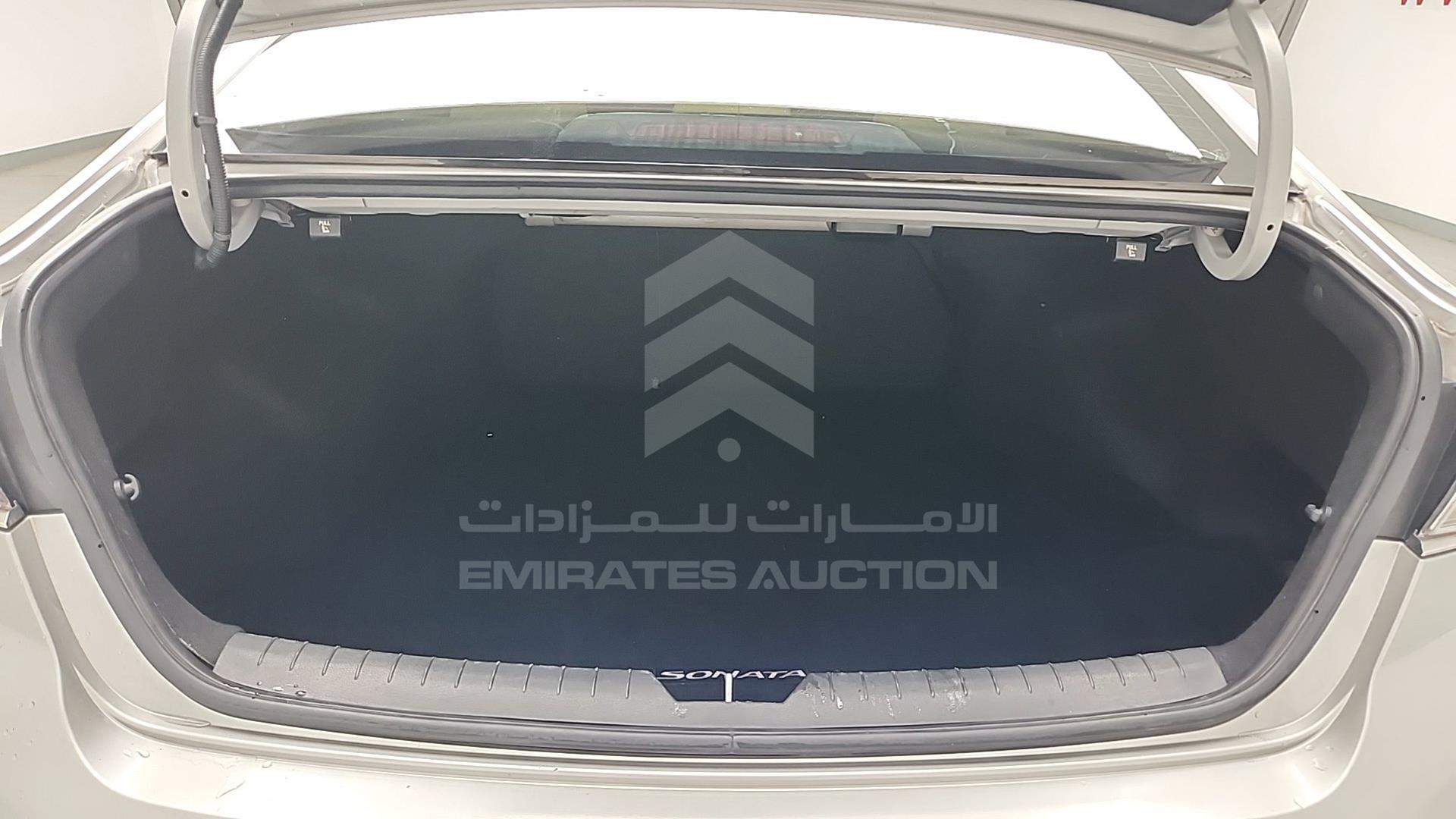 2018 HYUNDAI SONATA VIN: 5NPE24AF5JH680881