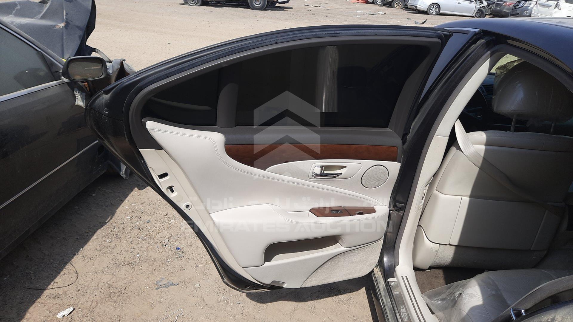 2010 LEXUS LS 460 VIN: JTHCL5EF4A5004943
