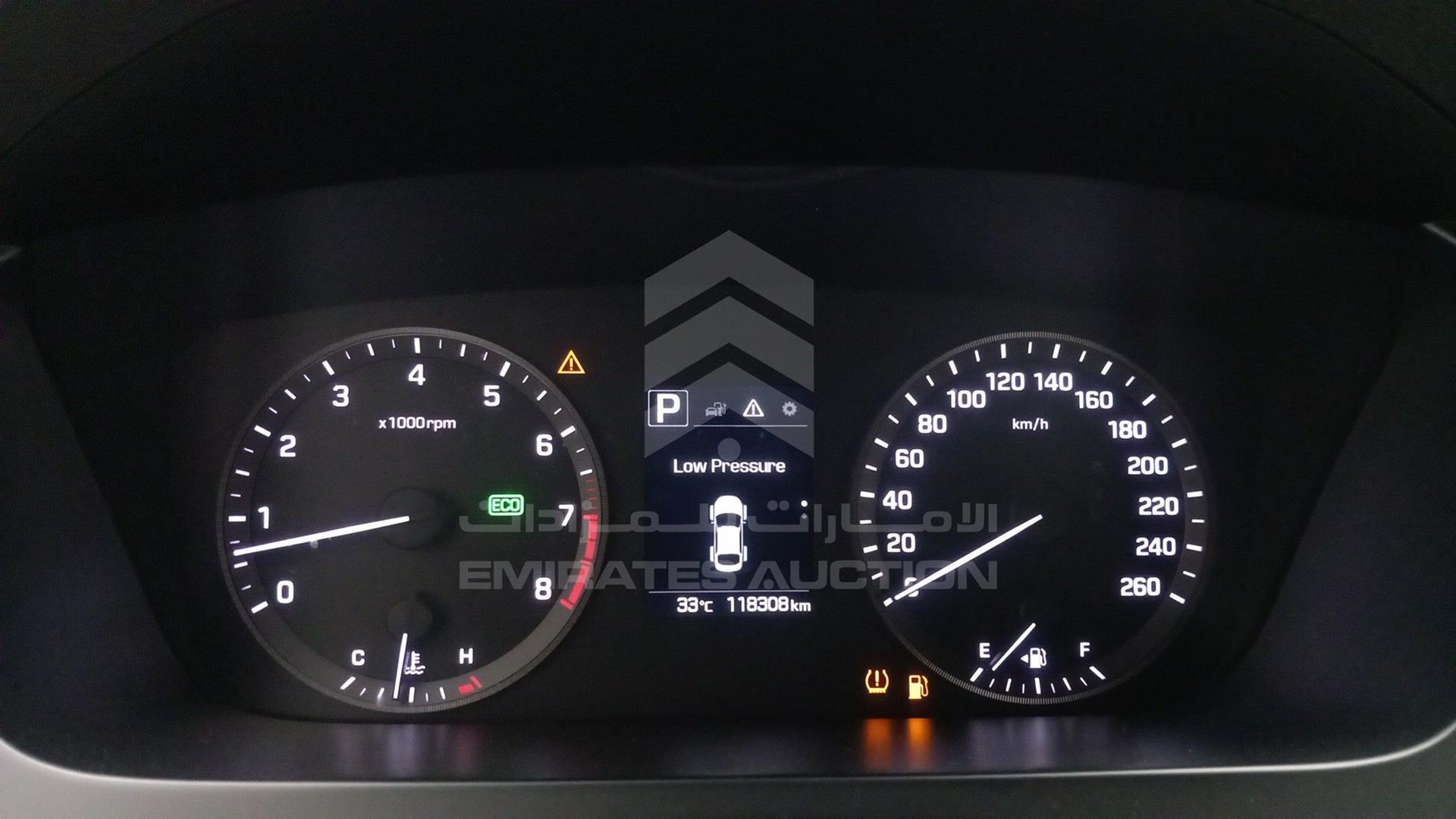 2017 HYUNDAI SONATA VIN: KMHE241G1HA289135