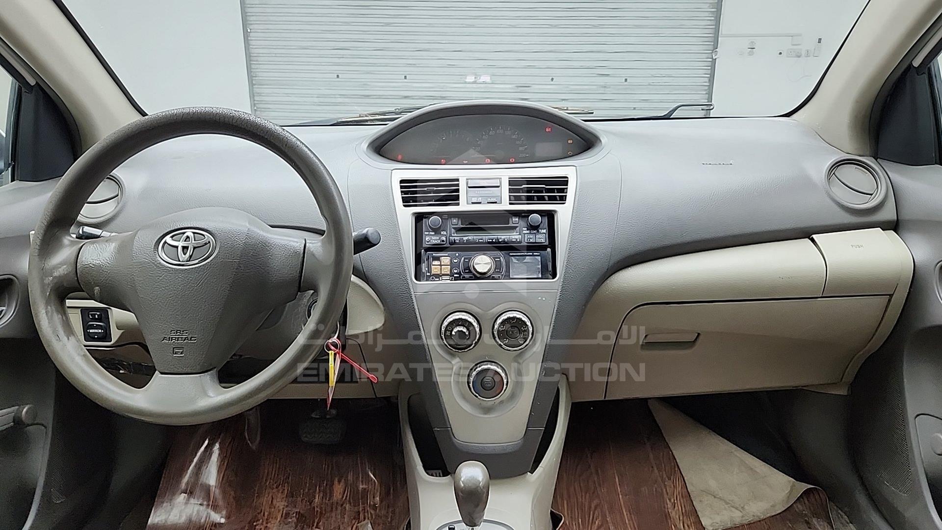 2009 TOYOTA YARIS VIN: JTDBW923X94025402
