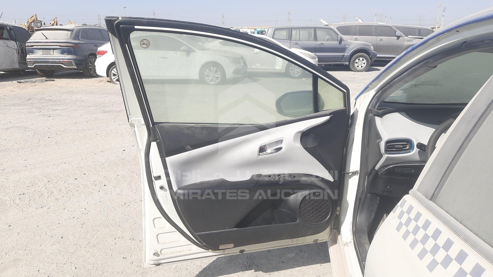2019 TOYOTA PRIUS VIN: JTDKB3FUXK3085221