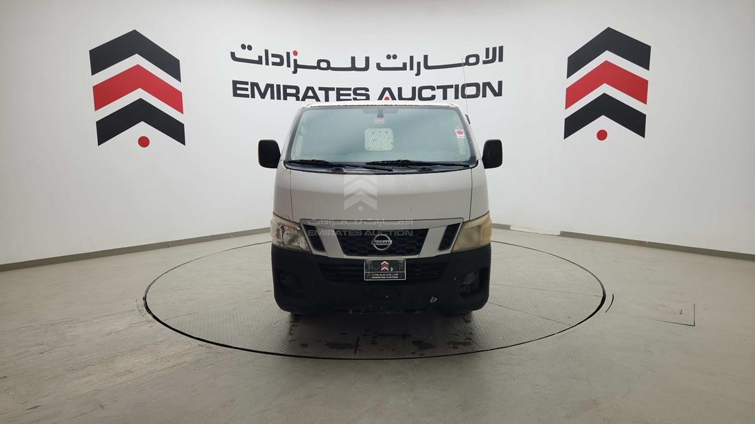 2015 Nissan Urvan — 360-degree view