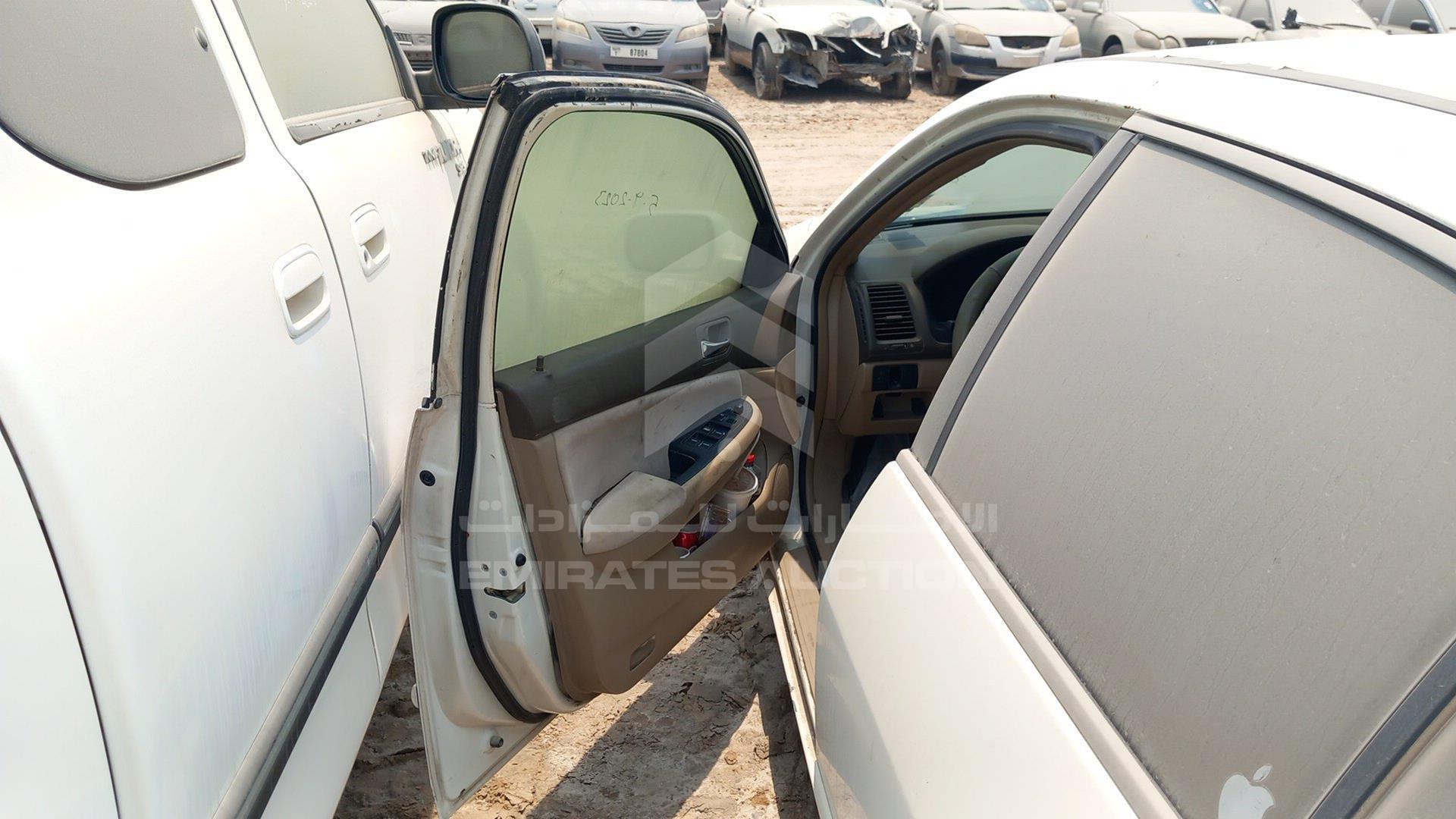 2005 HONDA ACCORD VIN: JHMCM56515C400171