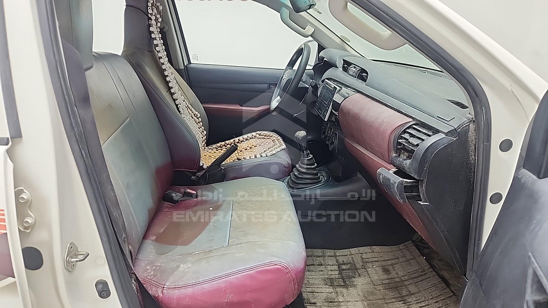 2016 TOYOTA HILUX VIN: MR0DX6CD4G0201541