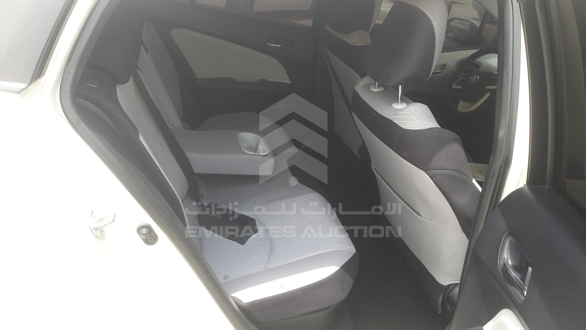 2016 TOYOTA PRIUS VIN: JTDKB3FU6G3521098