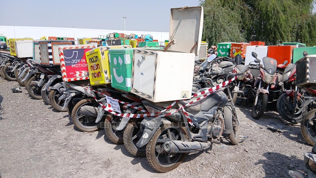 5 Motorbikes — Rear Right Angle — Photo 10