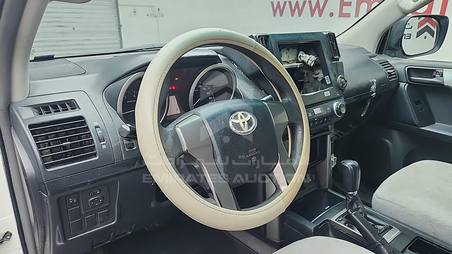 2011 TOYOTA PRADO VIN: JTEJU9FJ9B5018625
