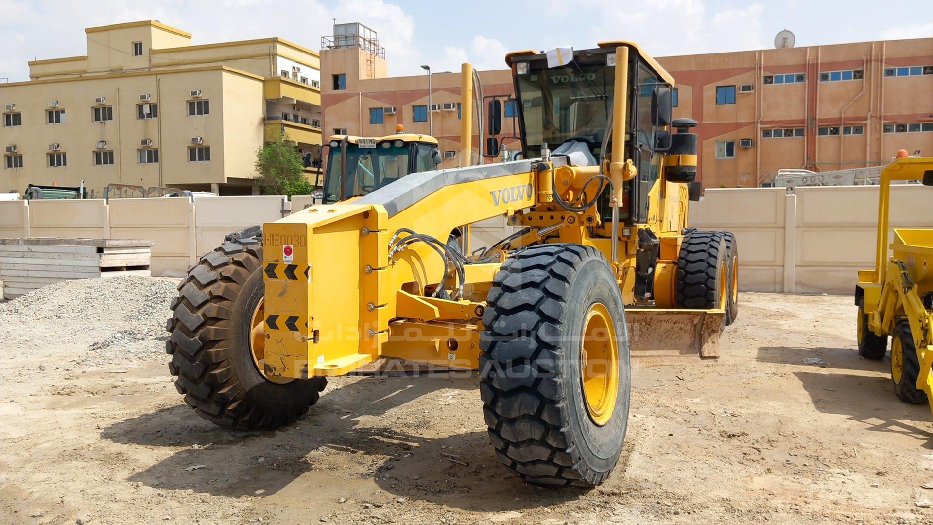 2015 VOLVO G990 VIN: UCE0G990LF0508182