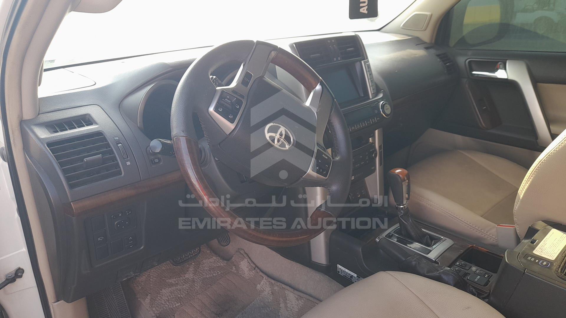 2010 TOYOTA LAND CRUISER PRADO VIN: JTEBU3FJ8AK011909