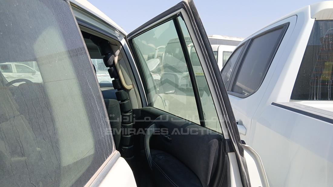 نيسان باترول 2019 — الباب الخلفي الأيمن — صورة 23