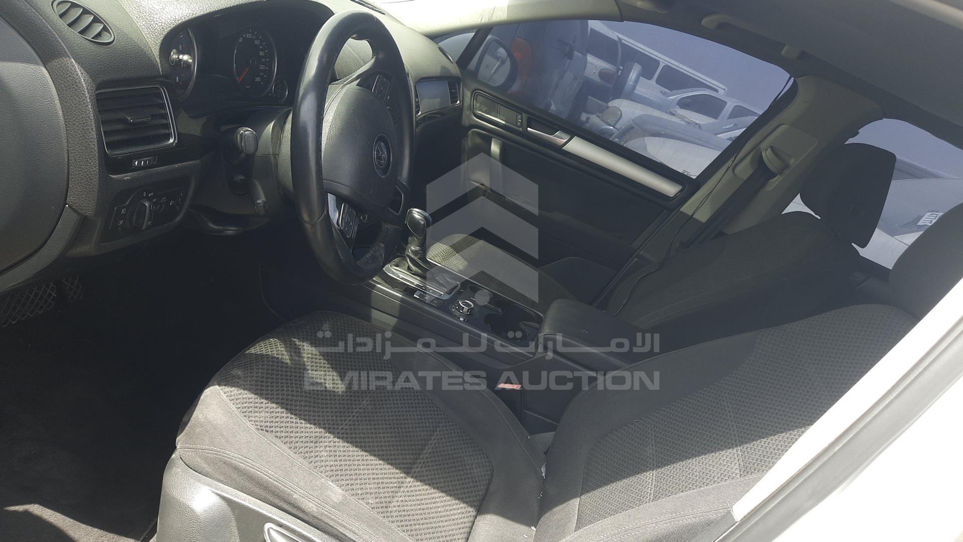 2013 VOLKSWAGEN TOUAREG VIN: WVGBC2BP0DD000306