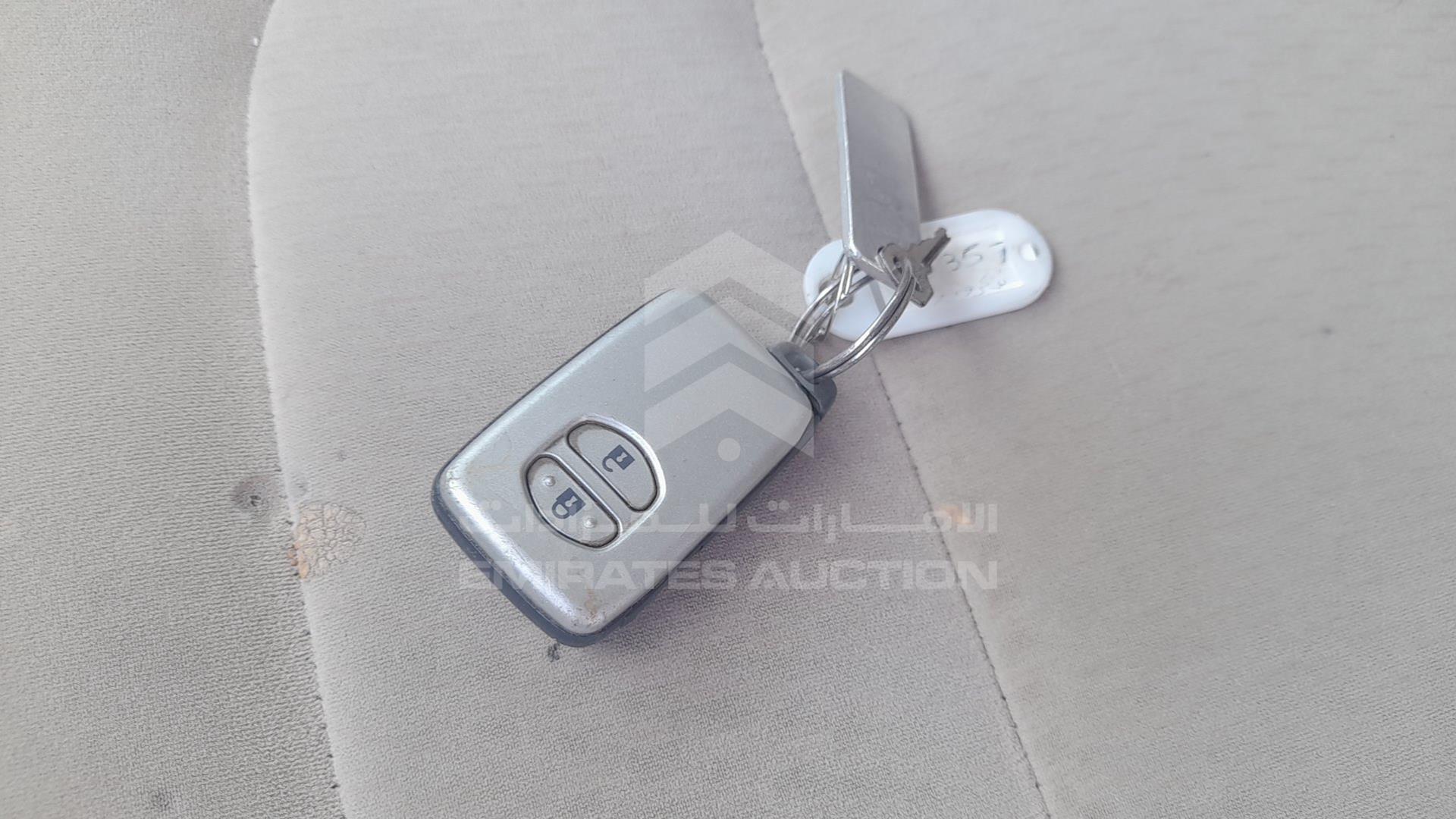 2013 TOYOTA LAND CRUISER VIN: JTMDU09J1D4063740