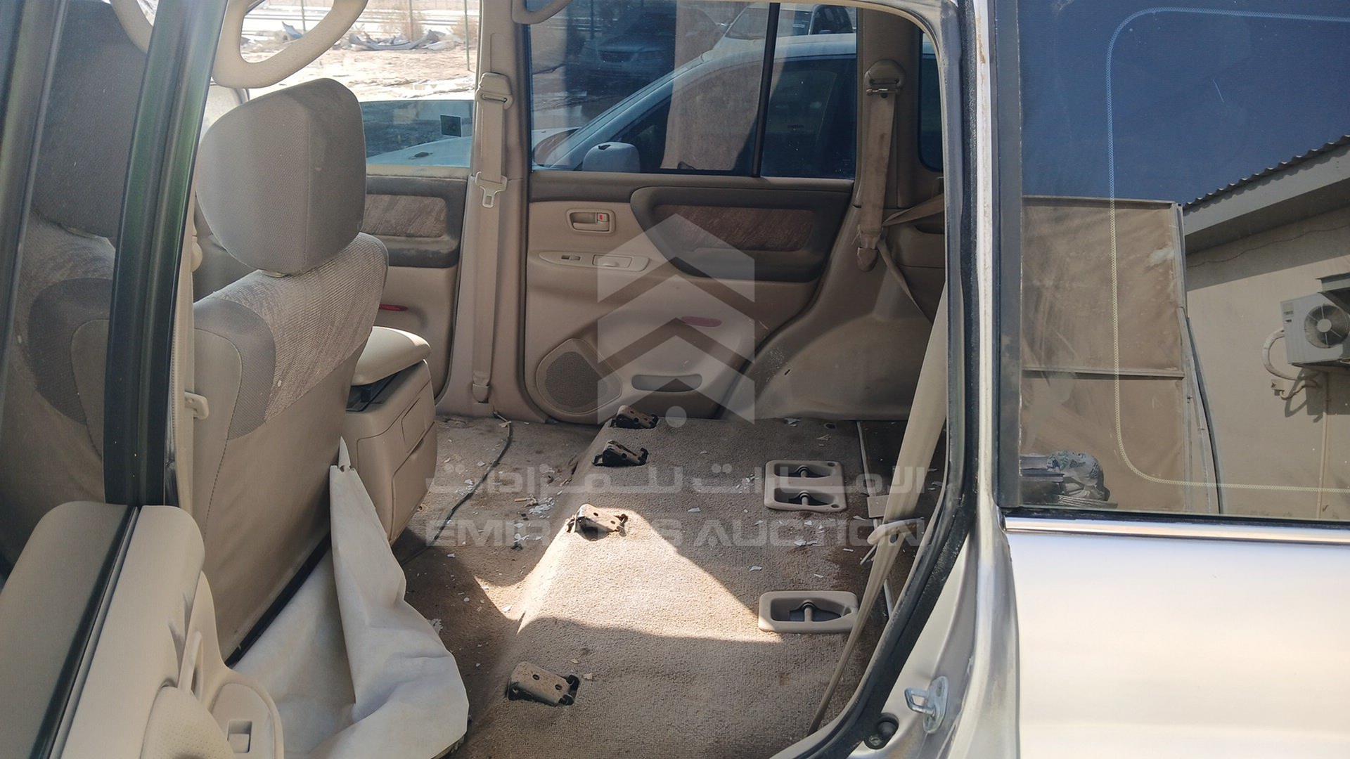 2000 TOYOTA LAND CRUISER VIN: JT3HJ09J5Y0027111