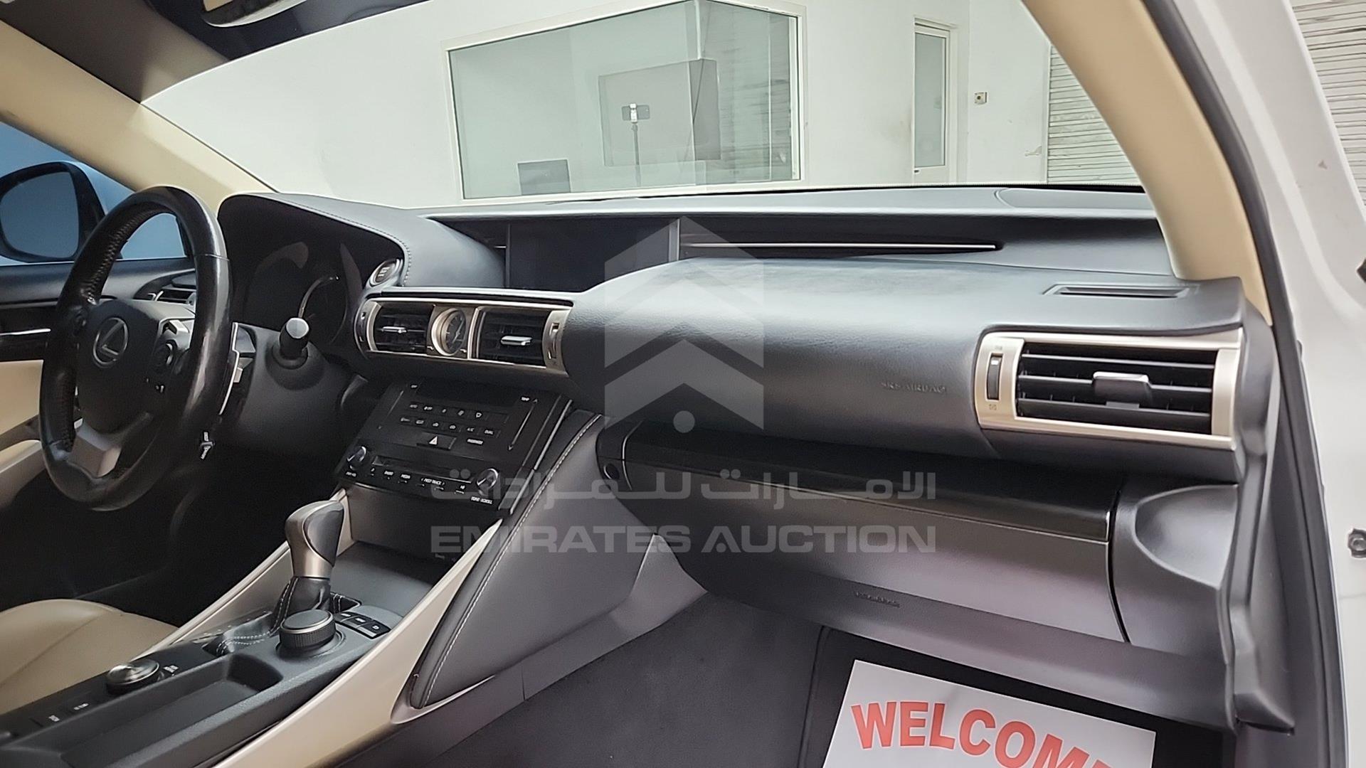 2016 LEXUS IS 200 VIN: JTHBA1D22G5005414
