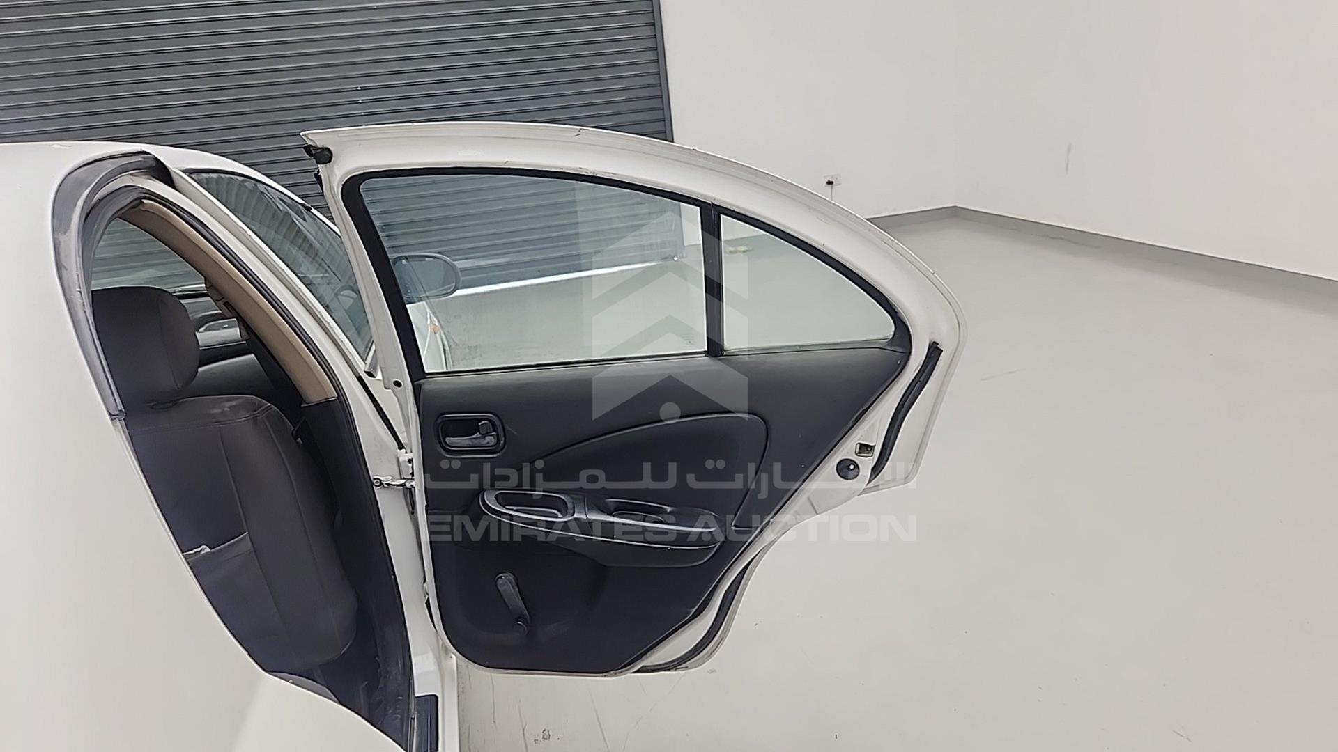 2004 NISSAN SUNNY VIN: JN1FN61C94W051509