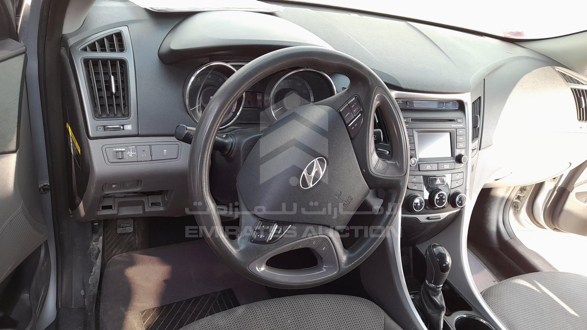 2014 HYUNDAI SONATA VIN: 5NPEB4AC4EH819250