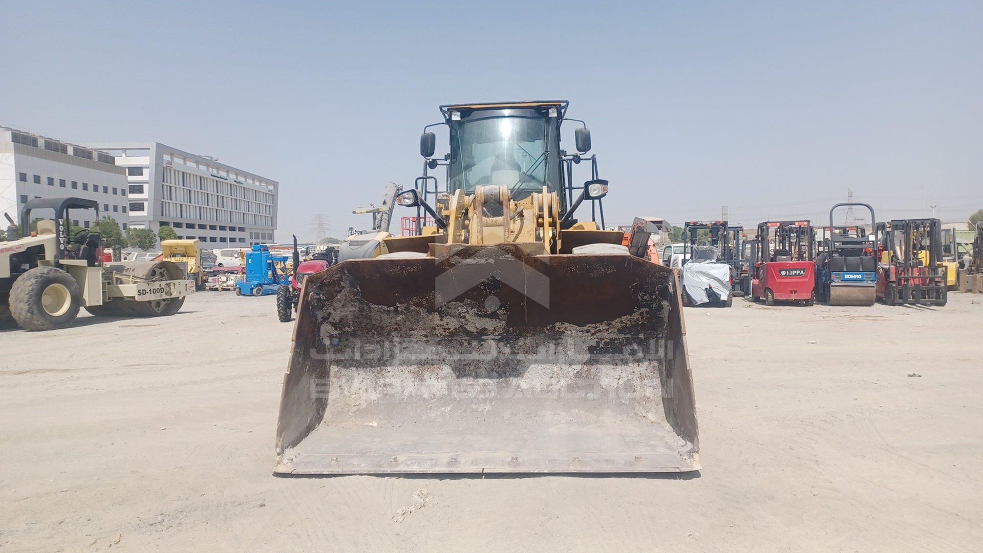 2017 CATERPILLAR --- VIN: CAT0962KVFLL00236