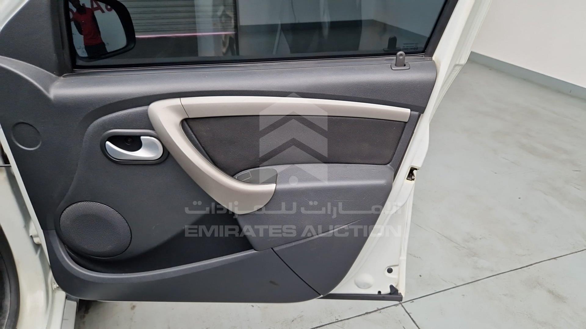2015 RENAULT DUSTER VIN: VF1HSRCA6FA516158