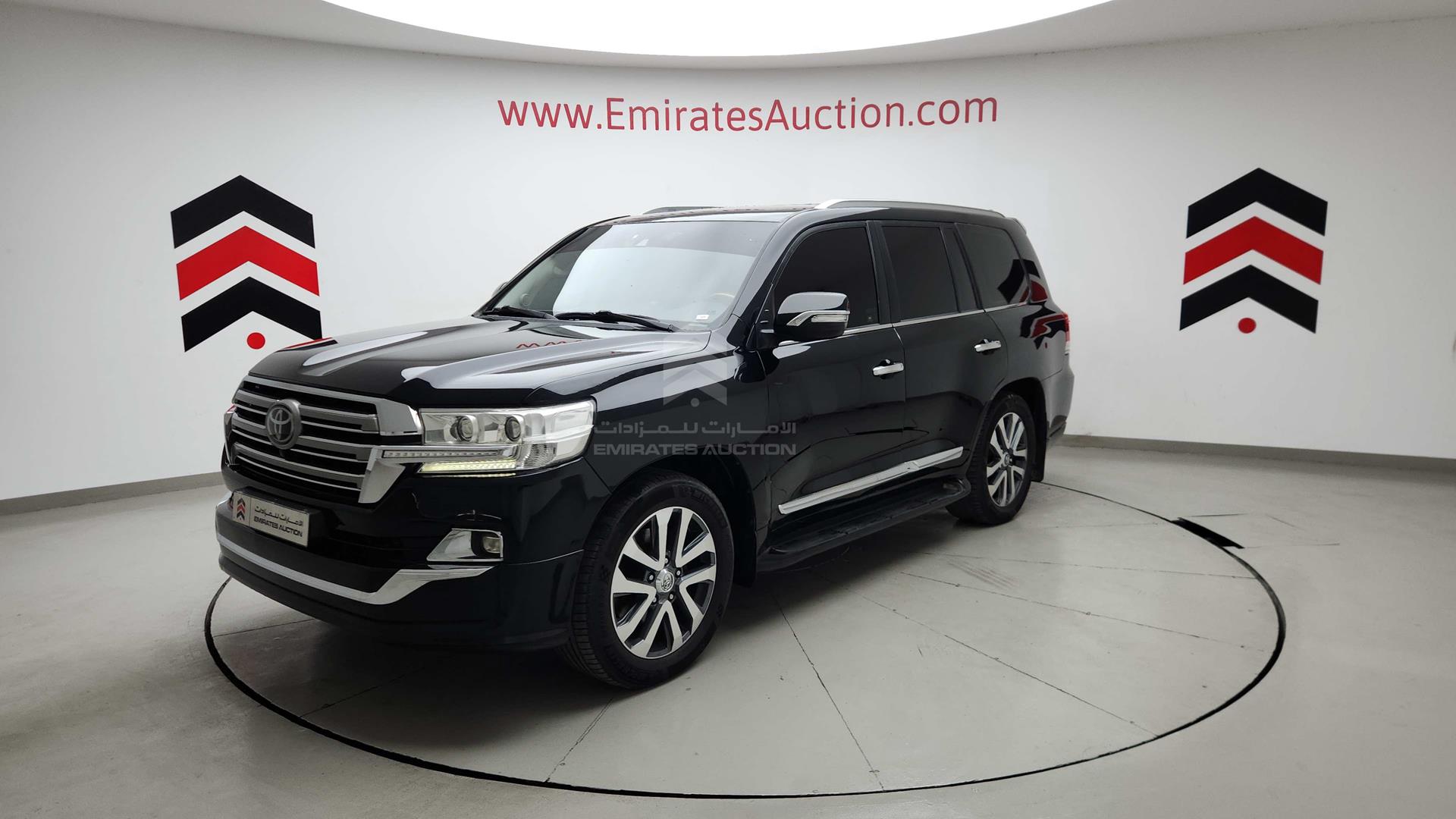 2018 TOYOTA LAND CRUISER VIN: JTMHY05J6J4073218
