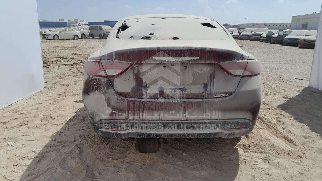 2015 Chrysler 200 — Rear View — Photo 7